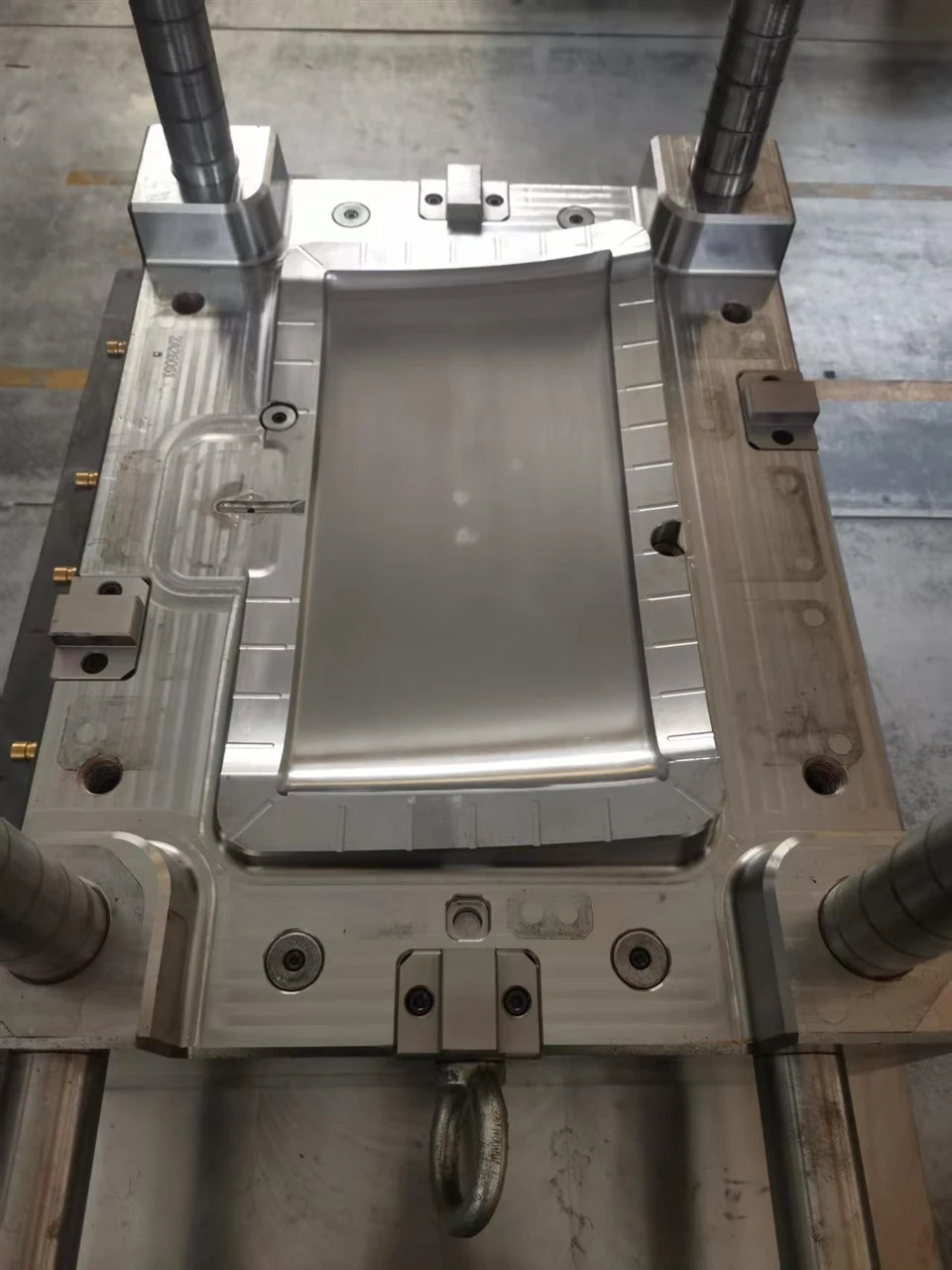 Automotive Trim Cover Mould Automotive Trim Cover Mould