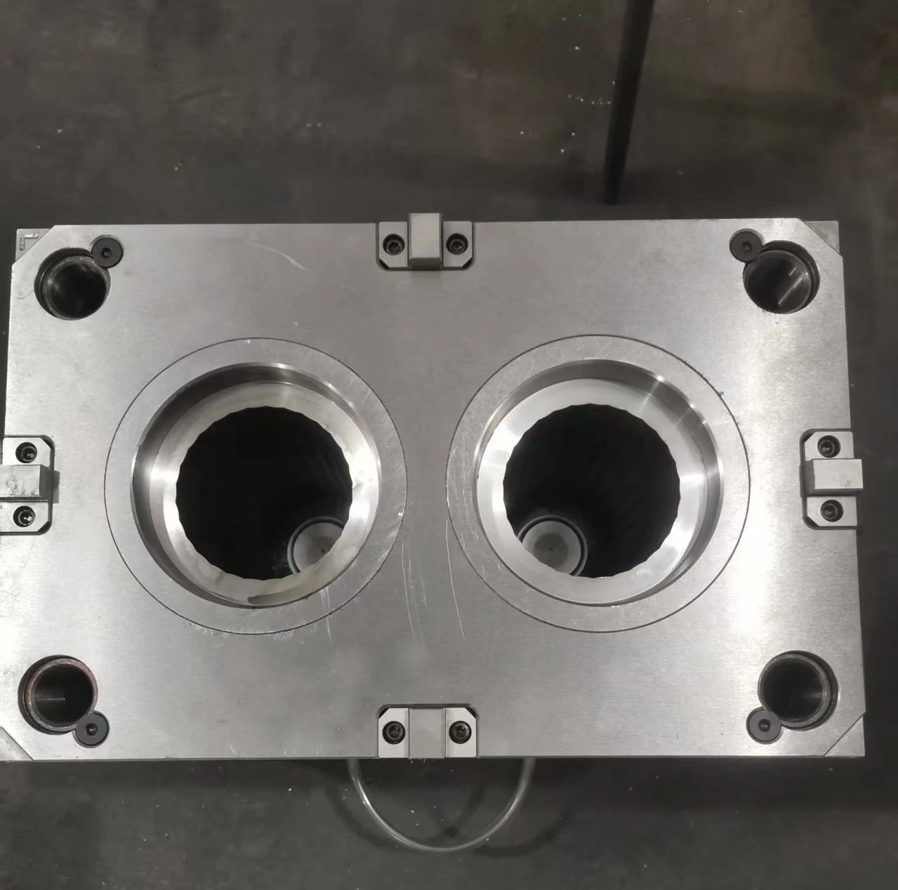 plastic cup mould 1