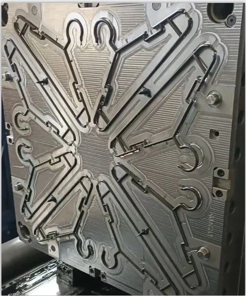 productcate-1-1 Plastic Hanger Gas-assisted Injection Mould