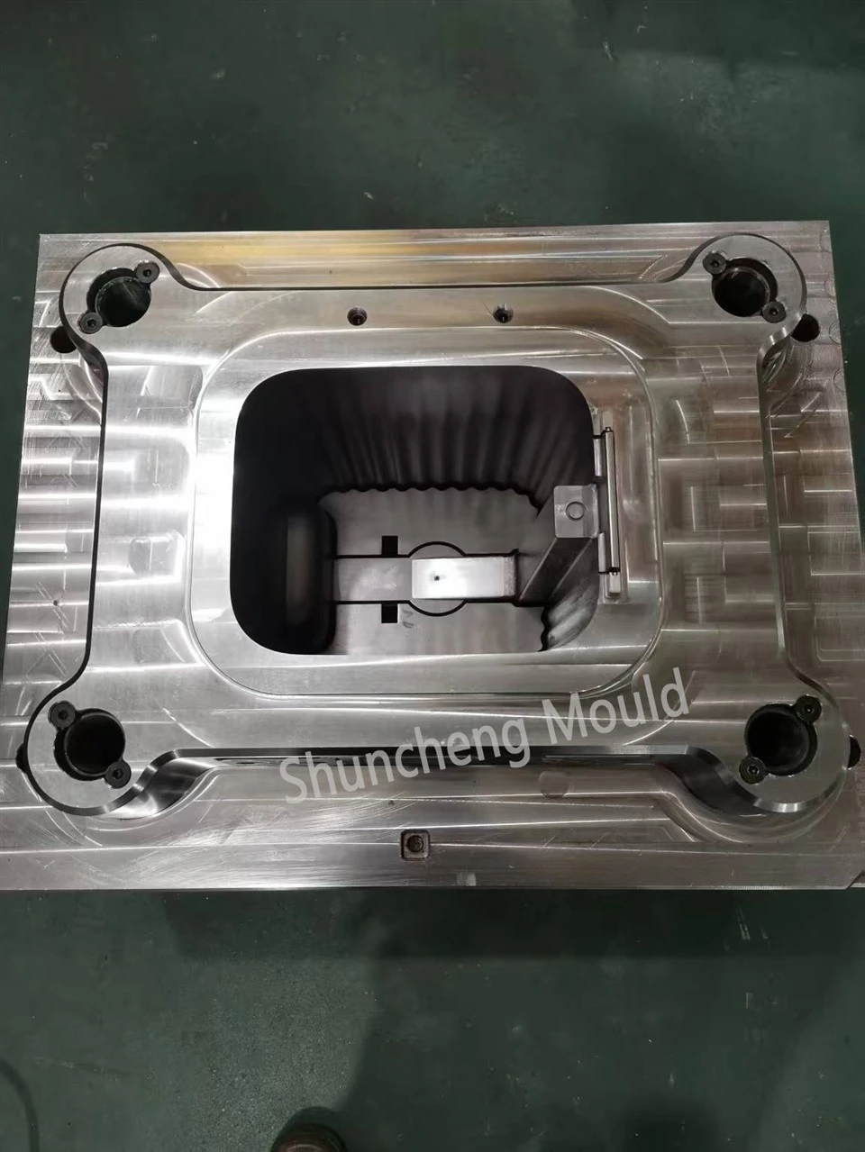Plastic Trash Can Main Body Mould Plastic Trash Can Main Body Mould