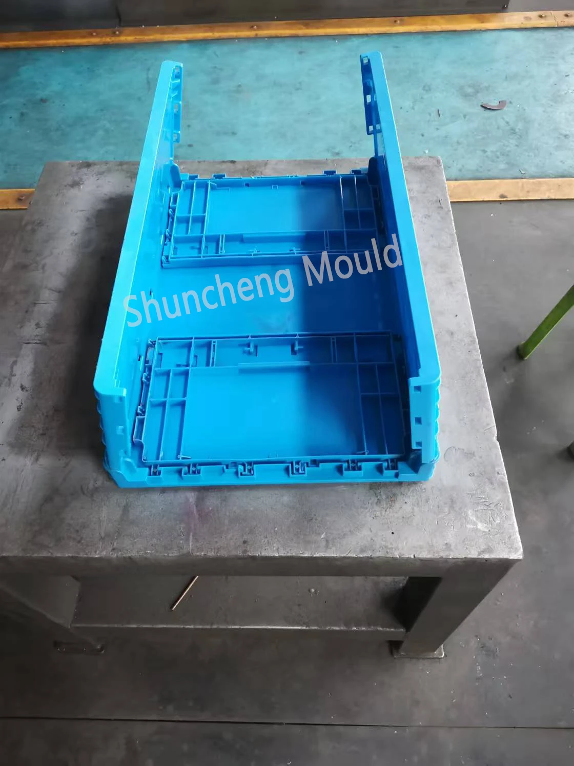 Plastic Folding Box Mould 7